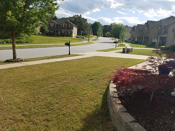3rd image of 3995 Laurel Falls Dr