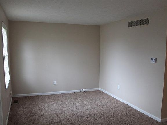 5th image of 126 Henry Ct