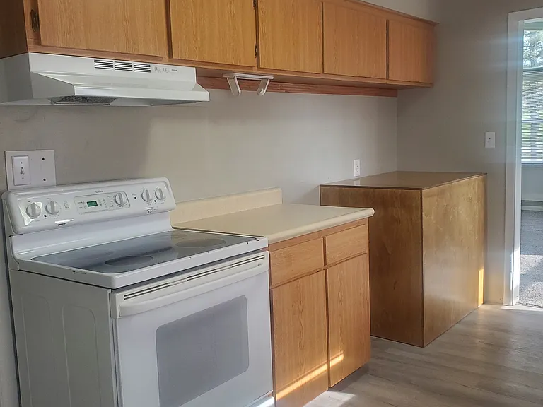 3705 Manchester Rd — Photo 8