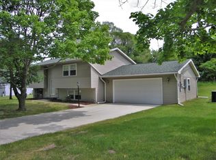 525 Bailey Dr, Big Rapids, MI