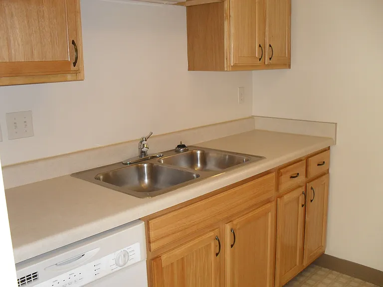 11225 Park Meadows Dr — Photo 10