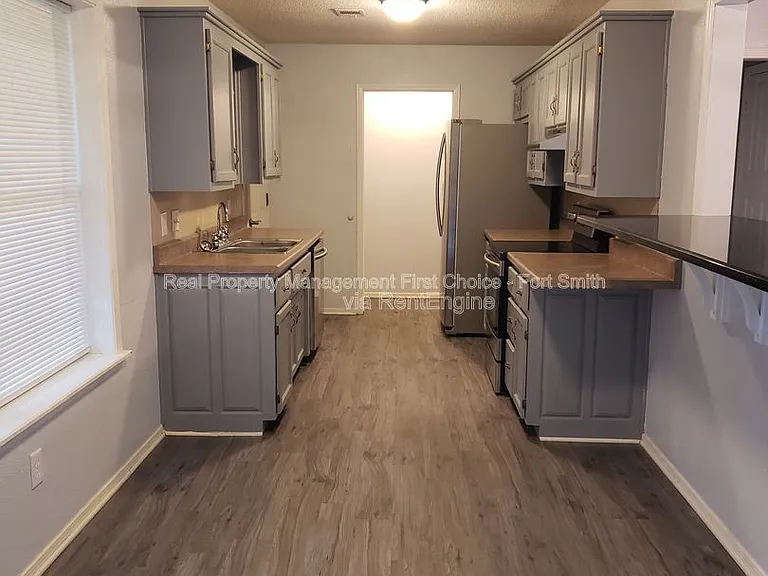 1312 N 25th St — Photo 4
