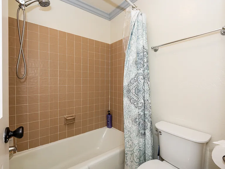 1031 3rd St #B — Photo 33