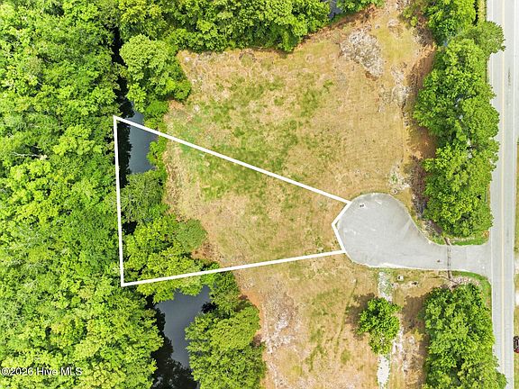 3rd image of 27 Big Creek Circle