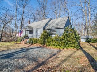 31 Indian Spring Trl, Denville, NJ 07834