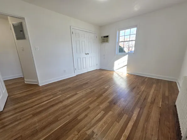 223-17 59th Avenue image 8 of 22