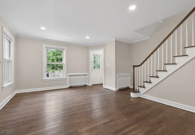 180 Summit Ave #F — Photo 15