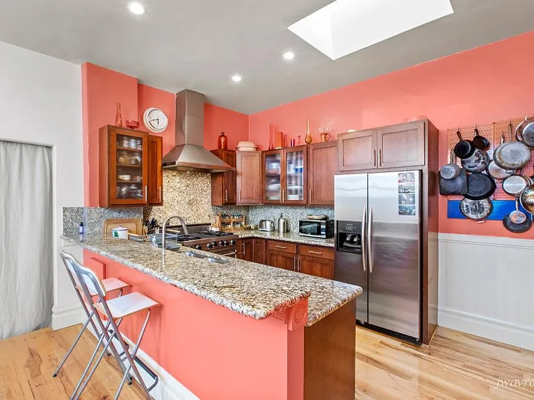 274 Hartford St — Photo 4