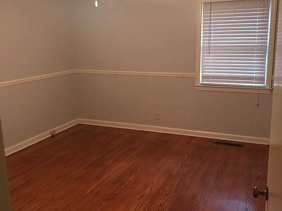 5th image of 618 Oak Villa Dr #House