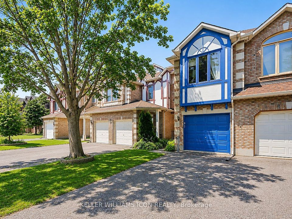 1st image of 15 Locheland Cres