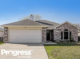 1221 Gray Dawn Dr, Midlothian, TX 76065