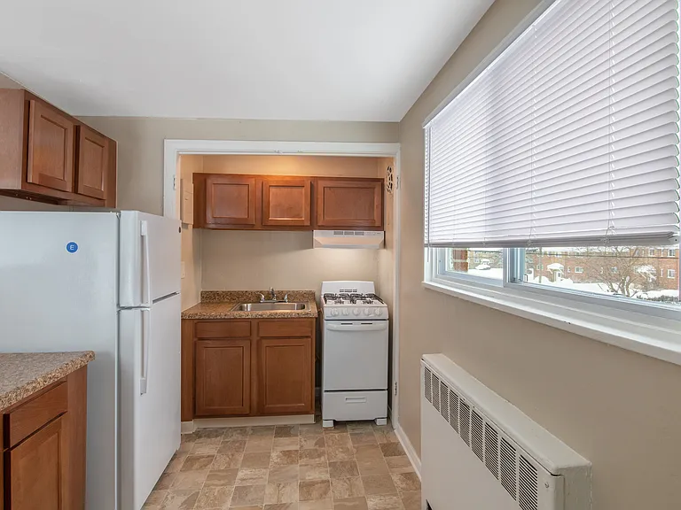 Grant Village Apartments — Photo 5