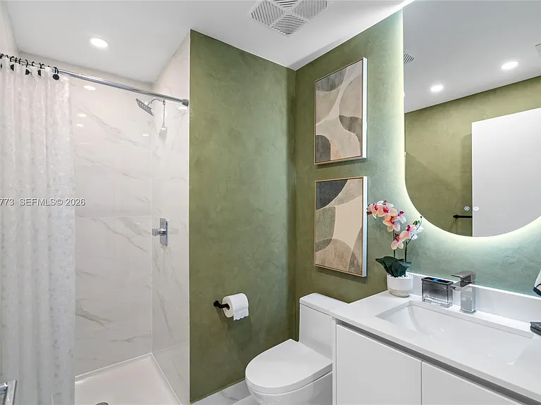 700 NE 24th St #5206 — Photo 21