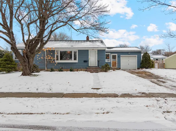 16 Bittersweet Lane, Burlington, VT 05401