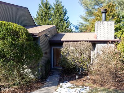 82 Berkshire Court, Red Bank, NJ, 07701