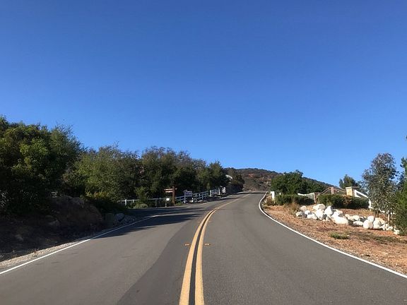 5th image of 38400 Via Vista Grande