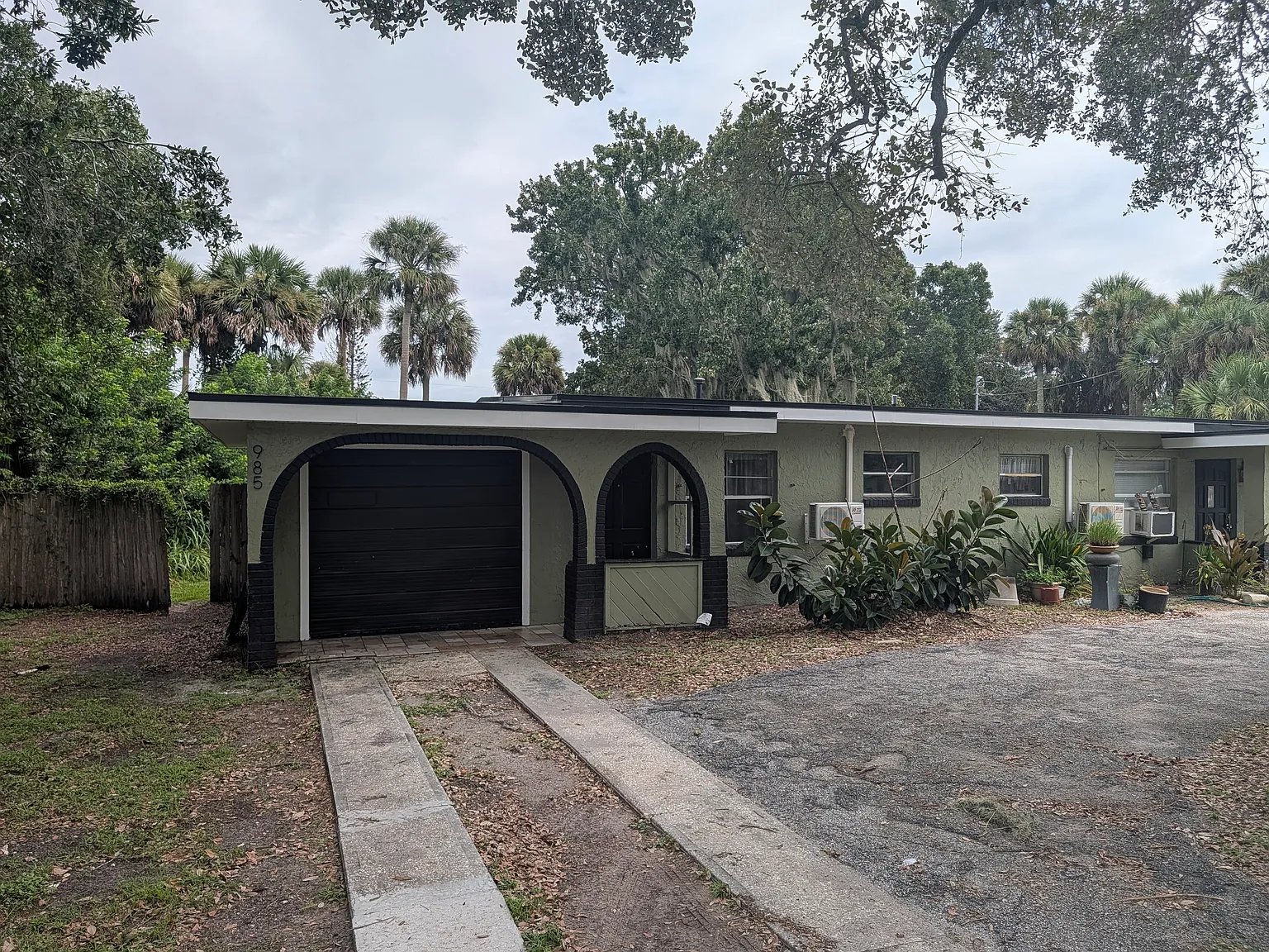 3 bed, 960 sqft, $2,200 — Photo 1