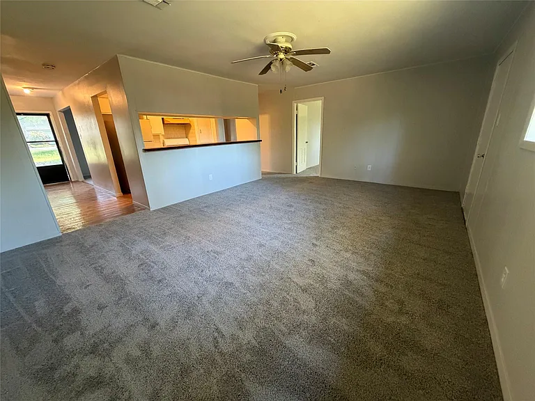 3310 Forest Glen St — Photo 4
