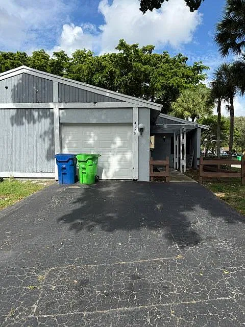 3 bed, 2.0 bath, 1238 sqft, $2,950 — Photo 2