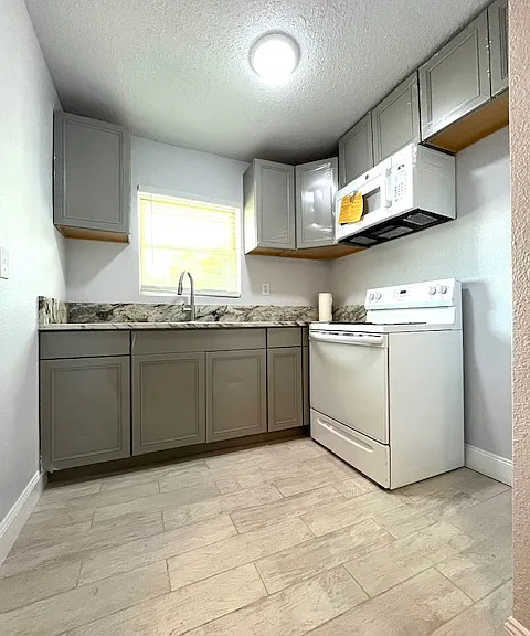 3170 Lake Alfred Rd — Photo 2