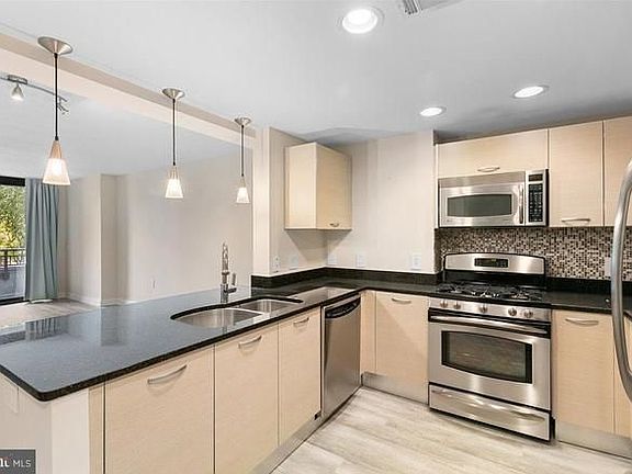 2nd image of 2451 Midtown Ave APT 209