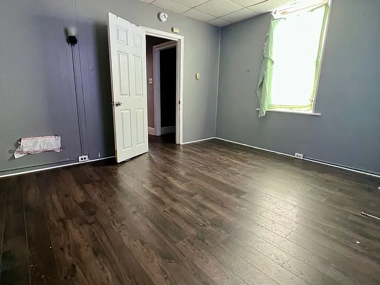 700 Pine St — Photo 5