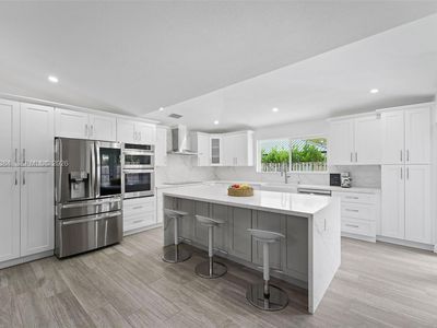 7827 NW 166th Ter, Miami Lakes, FL, 33016