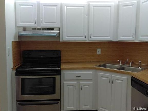 3rd image of 10701 Royal Palm Blvd #13