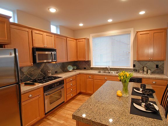 Granite, tile and slate Kitchen!