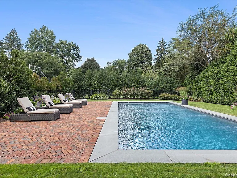 50 South Dr — Photo 4