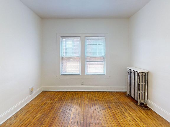 5th image of 2480-82 Derbyshire Rd #14