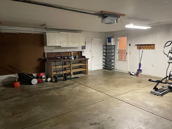 5th image of 469 Beacon Dr