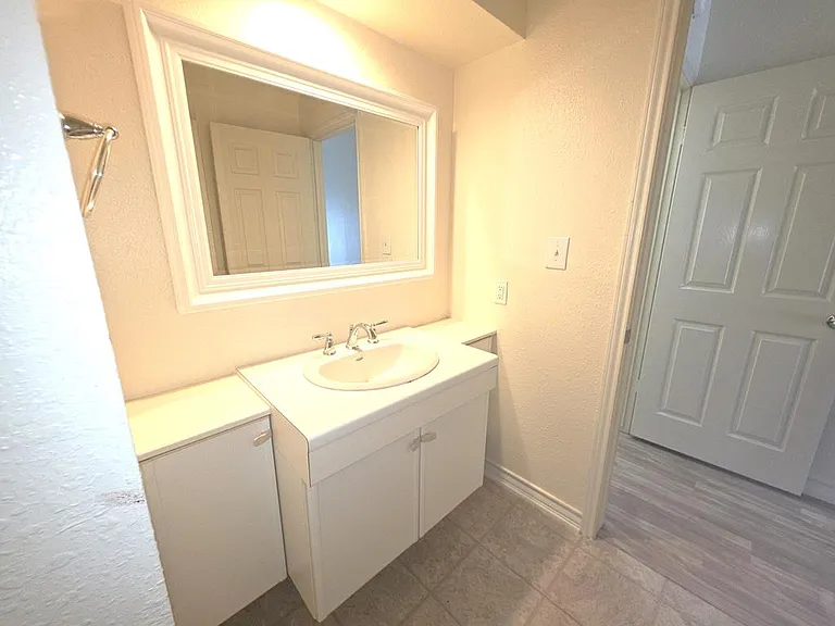 210 Oak Bay St #703 — Photo 26