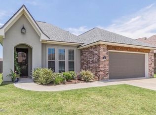 106 Bennington Ln, Youngsville, LA 70592