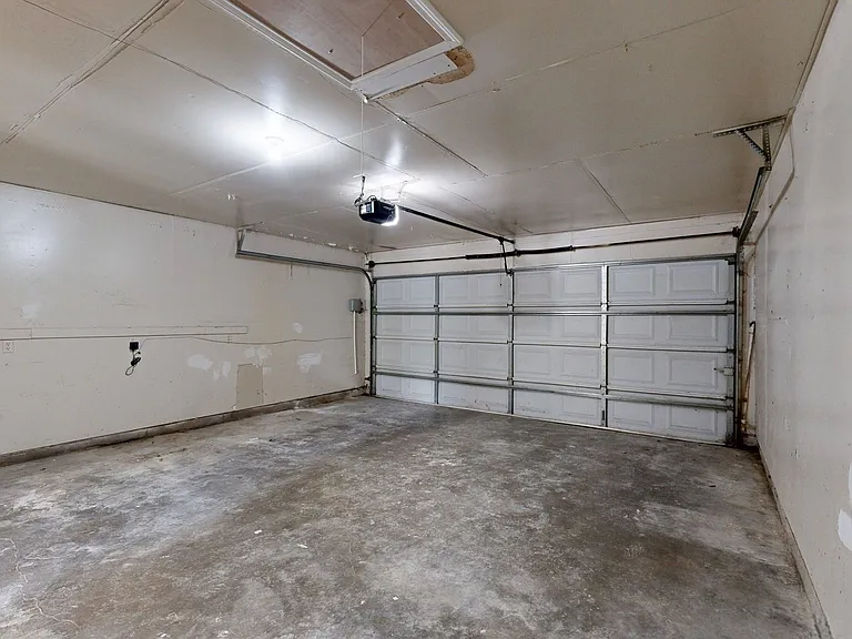 2606 Hilldale Blvd — Photo 39