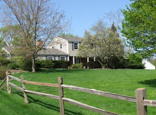 25877 W Apache Ln, Lake Barrington, IL