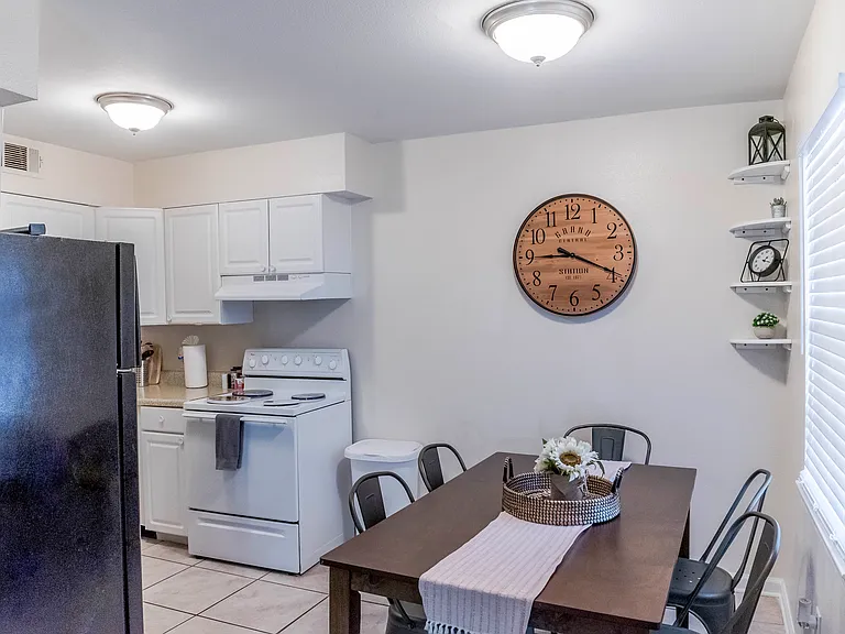 628 Magnolia St — Photo 18