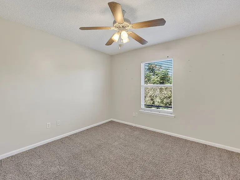 9205 Redtail Dr — Photo 23