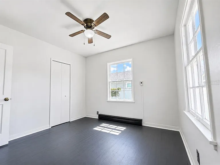 3209 Avenue A W — Photo 15