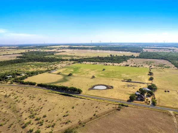 822 Fm 339, Mount Calm, TX 76673