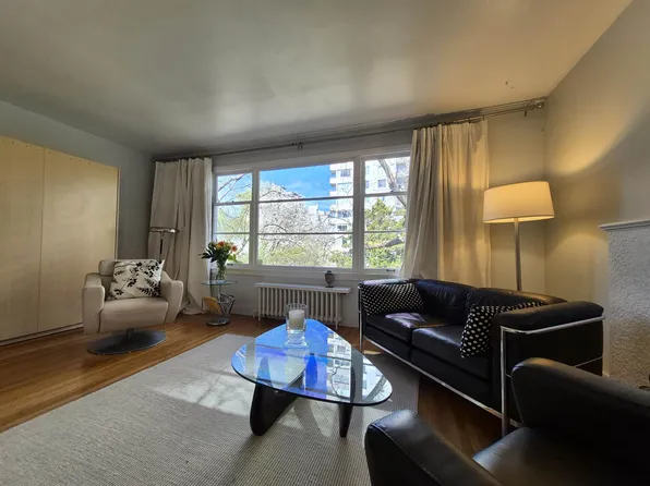 1565 Burnaby St #303, Vancouver, BC V6G 1X1