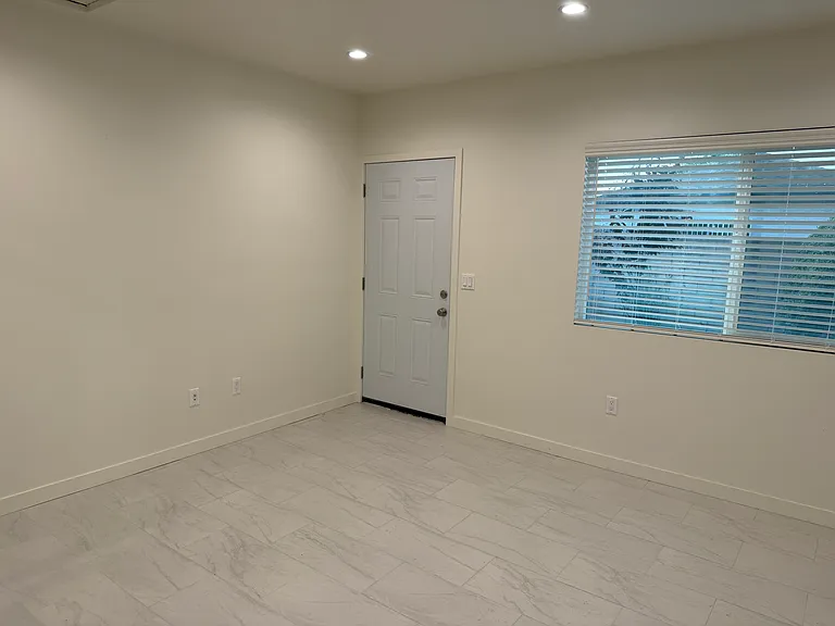 1320 S Del Mar Ave #J — Photo 6