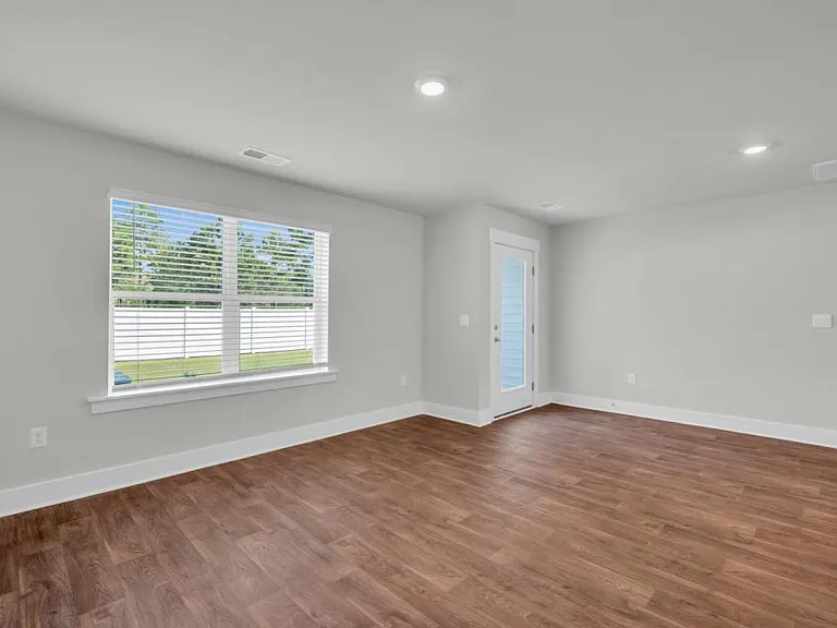 123 Grassland Rd S — Photo 13