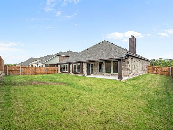 3rd image of 1007 Creekhaven Ln