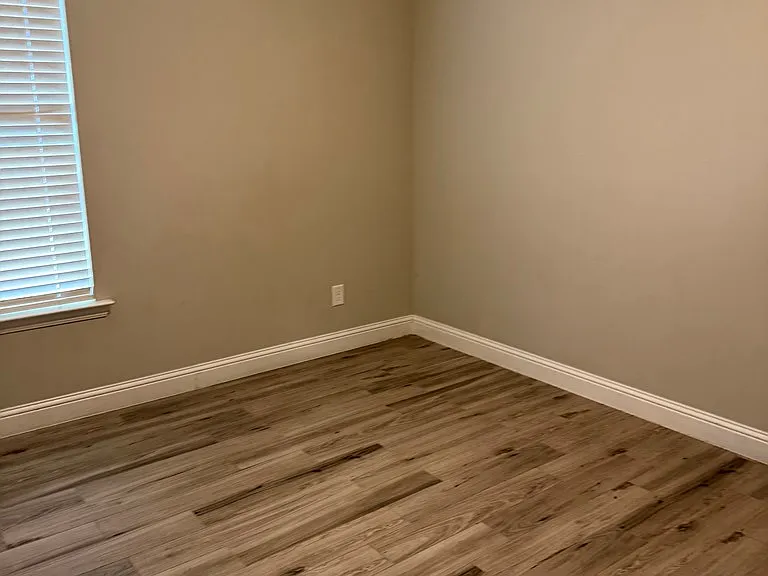 1911 Daybreak Way — Photo 11