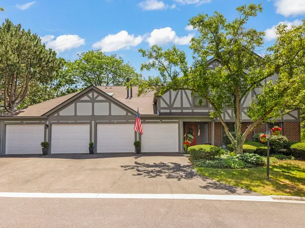 1938 Gresham Cir APT A, Wheaton, IL 60189