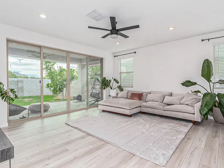 2763 W Apollo Rd — Photo 1