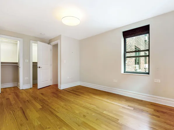 69 Bennett Avenue 301 image 6 of 7