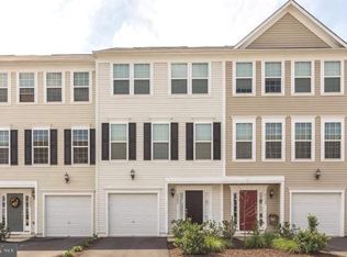 8237 Heritage Crossing Ct, Manassas, VA 20109