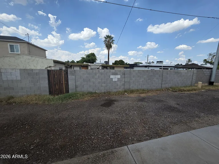 1812 E Whitton Ave — Photo 41